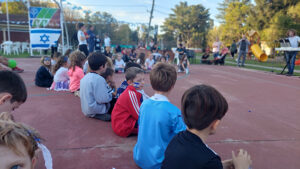 Lee más sobre el artículo 74 Iom Haatzmaut en BK – Shawarma, música, rikudim, alegría y familia